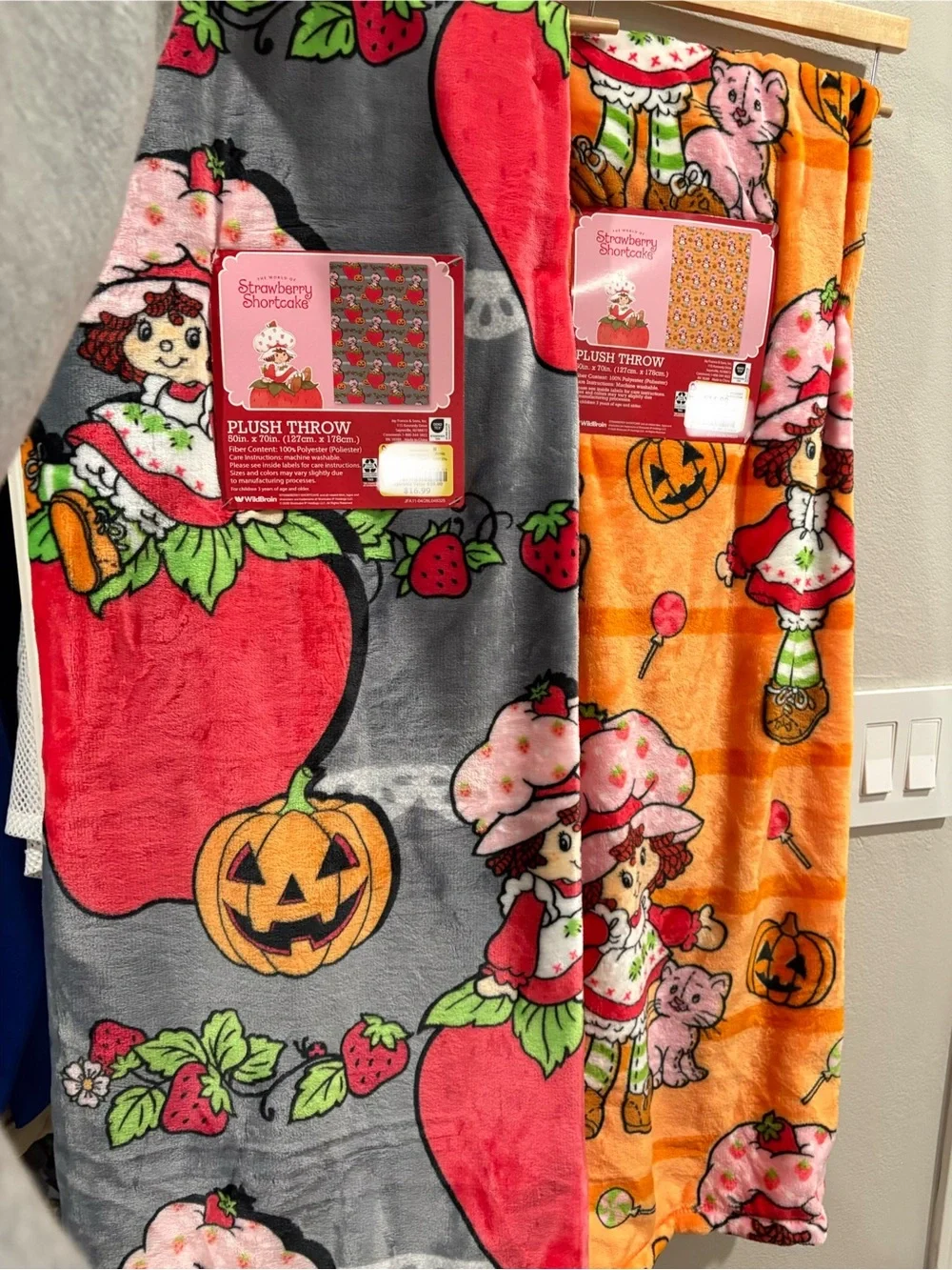 Set of 2 Strawberry Shortcake Plush Halloween Blankets 50 x 70 New for 2026
